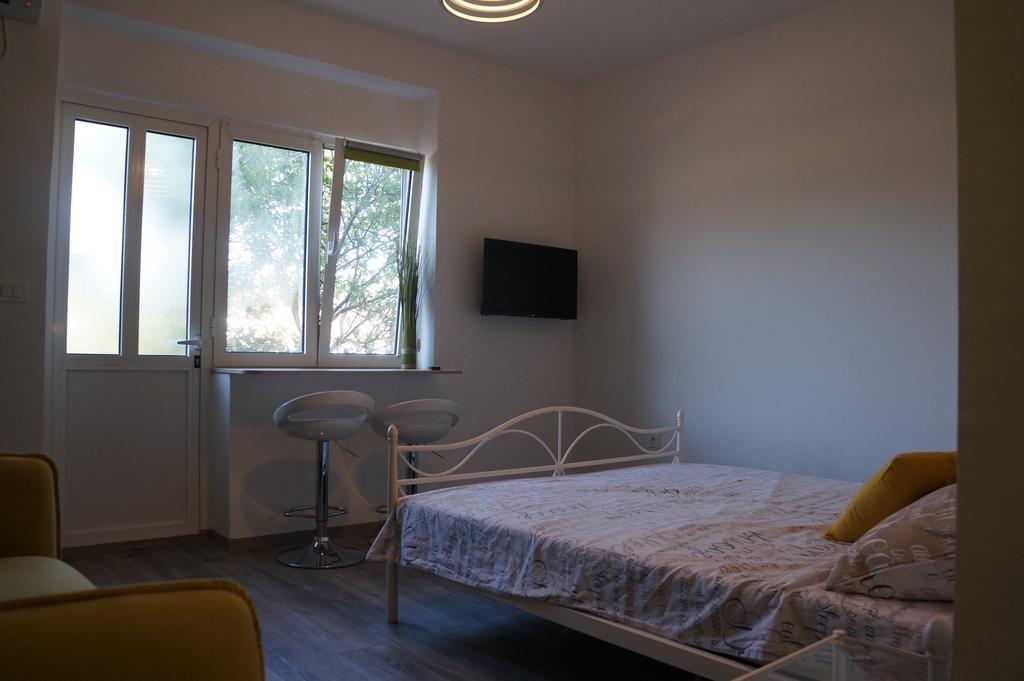 Apartments Valentino Supetarska Draga Buitenkant foto